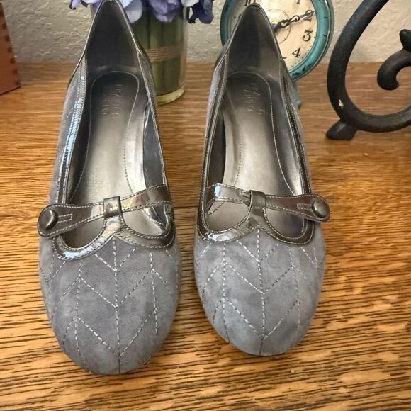 Franco Sarto Ulla Gray Suede and Patent Kitten Heel Pump Sz 8 Career, Classic - Picture 3 of 13
